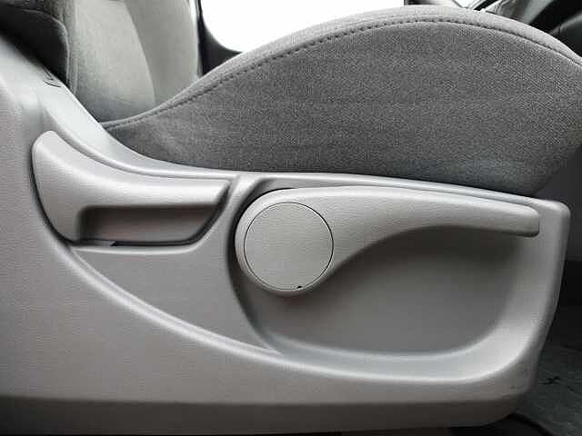 Hyundai i800 2.5 CRDi SE Nav 5dr