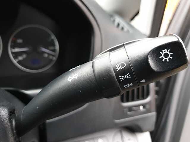 Hyundai i800 2.5 CRDi SE Nav 5dr