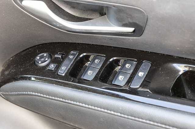 Hyundai TUCSON 1.6 TGDi 48V MHD Premium 5dr 2WD Black