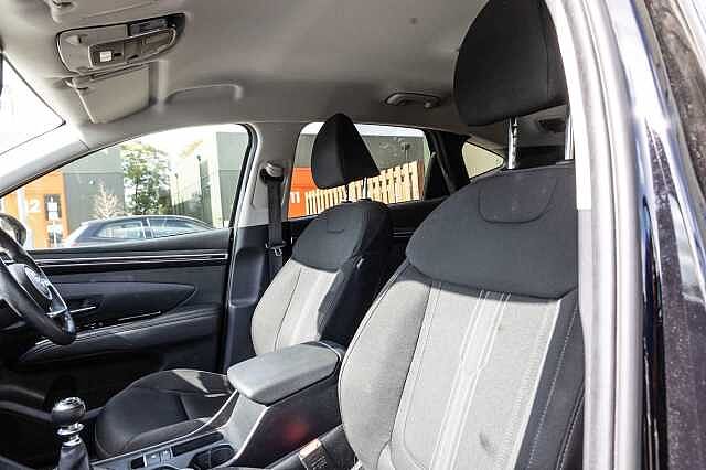 Hyundai TUCSON 1.6 TGDi 48V MHD Premium 5dr 2WD Black