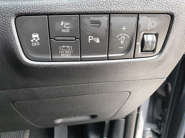 Hyundai KONA 1.6 GDi Hybrid Ultimate 5dr DCT Grey