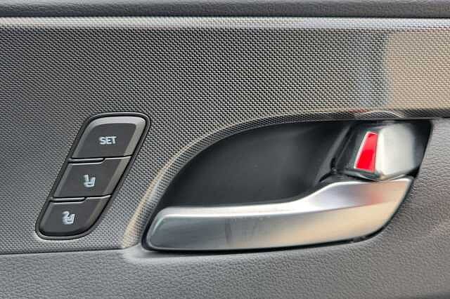 Hyundai SANTA FE 1.6 TGDi Hybrid Ultimate 5dr 4WD Auto