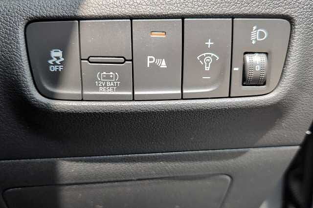 Hyundai KONA 1.6 GDi Hybrid Premium 5dr DCT