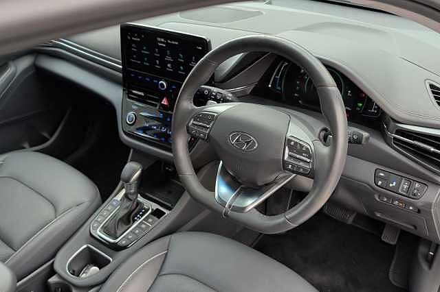 Hyundai IONIQ 1.6 GDi Plug-in Hybrid Premium SE 5dr DCT