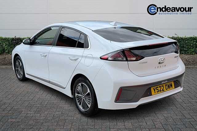 Hyundai IONIQ 1.6 GDi Plug-in Hybrid Premium SE 5dr DCT