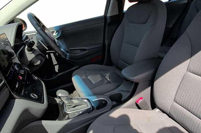 Hyundai IONIQ 1.6 GDi Hybrid Premium 5dr DCT