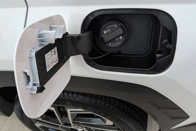 Hyundai TUCSON 1.6T Hybrid Ultimate 5dr Auto White