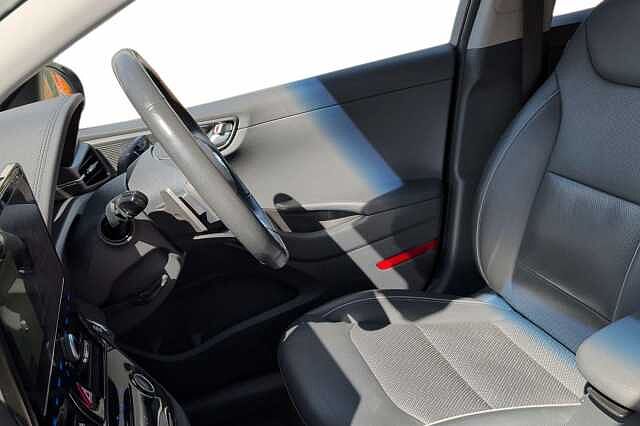 Hyundai IONIQ 1.6 GDi Hybrid Premium SE 5dr DCT