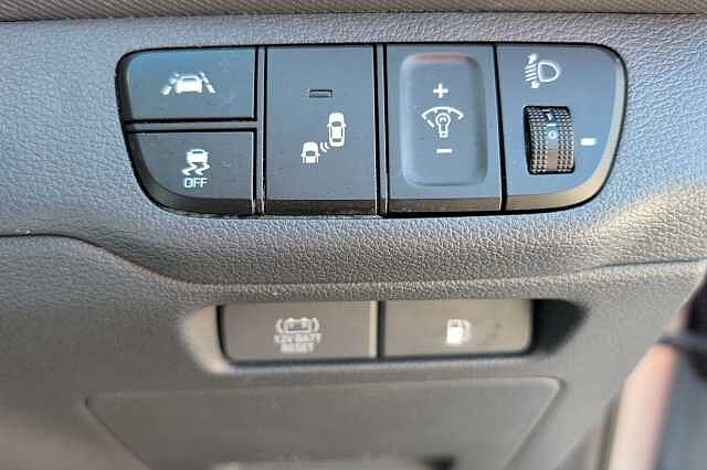 Hyundai IONIQ 1.6 GDi Hybrid Premium SE 5dr DCT