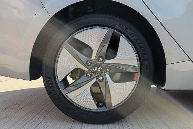 Hyundai IONIQ 1.6 GDi Hybrid Premium SE 5dr DCT