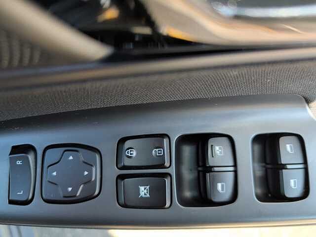 Hyundai KONA 1.6 GDi Hybrid Premium 5dr DCT