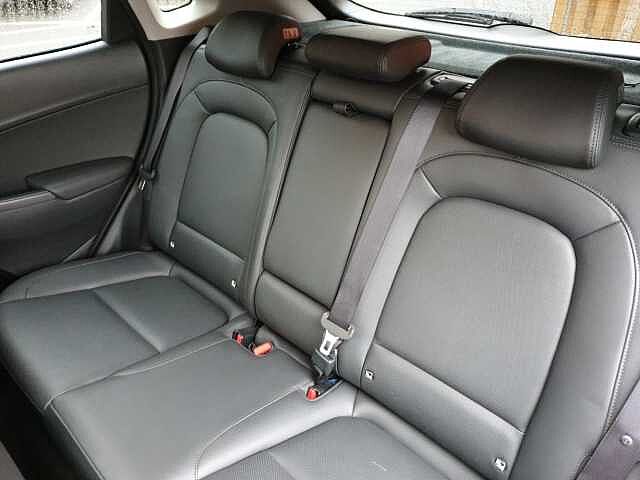 Hyundai KONA 1.6 GDi Hybrid Ultimate 5dr DCT Red