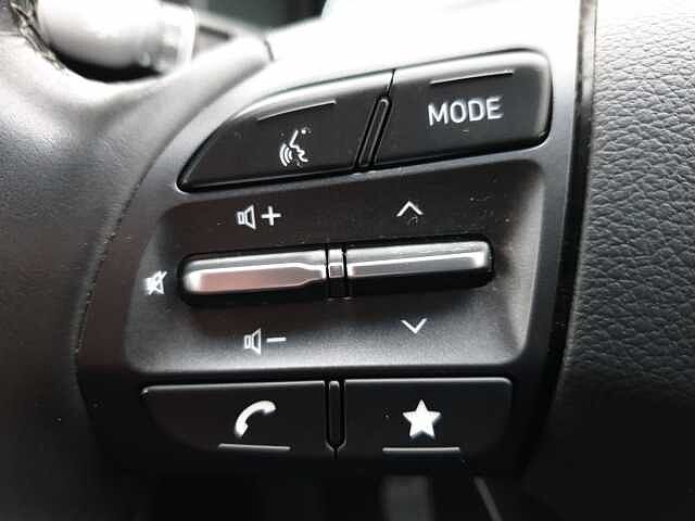 Hyundai KONA 1.6 GDi Hybrid Ultimate 5dr DCT Red