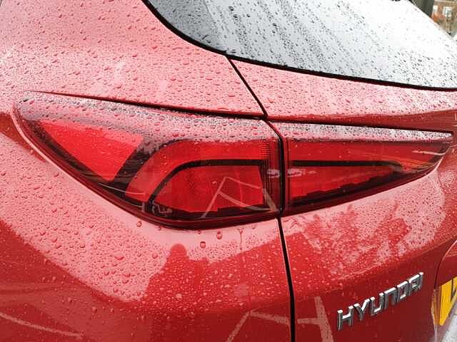 Hyundai KONA 1.6 GDi Hybrid Ultimate 5dr DCT Red