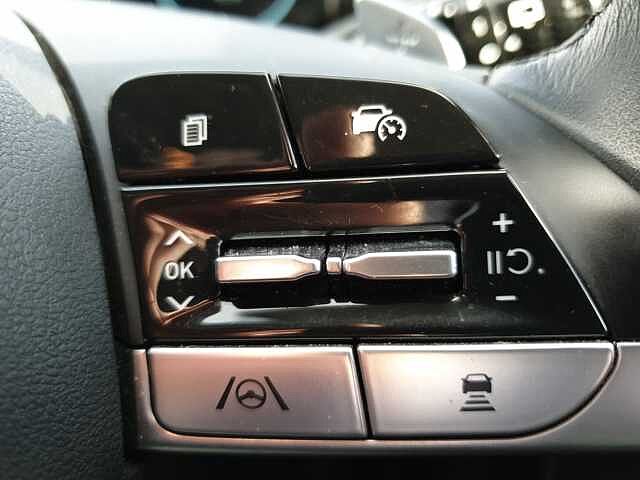 Hyundai TUCSON 1.6 TGDi Hybrid 230 Premium 5dr 2WD Auto White