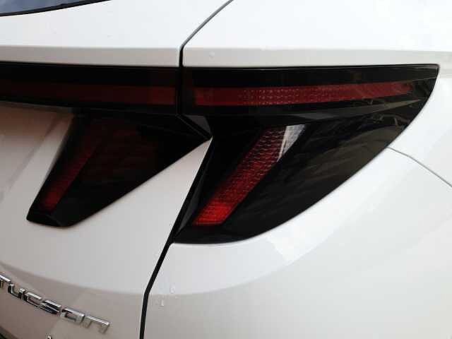 Hyundai TUCSON 1.6 TGDi Hybrid 230 Premium 5dr 2WD Auto White