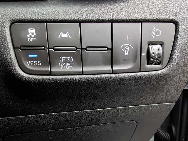Hyundai KONA 1.6 GDi Hybrid Premium 5dr DCT