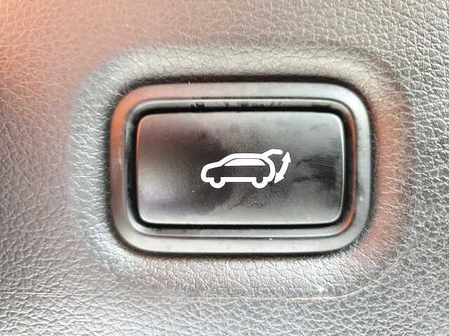 Hyundai SANTA FE 1.6 TGDi Hybrid Ultimate 5dr Auto White