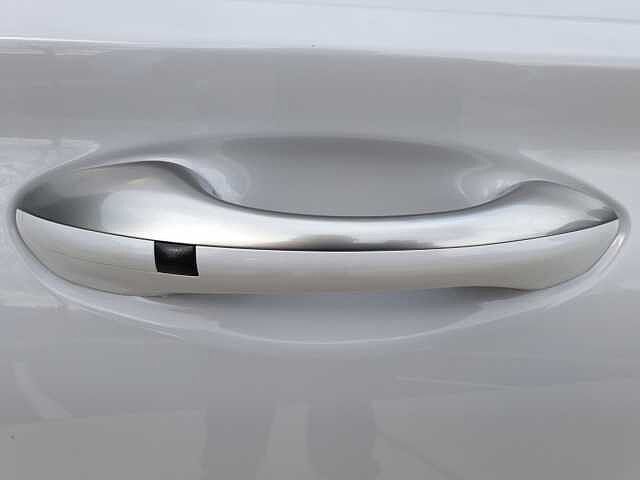 Hyundai SANTA FE 1.6 TGDi Hybrid Ultimate 5dr Auto White