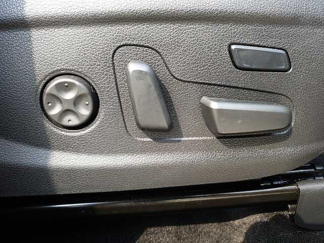 Hyundai SANTA FE 1.6 TGDi Hybrid Ultimate 5dr Auto White