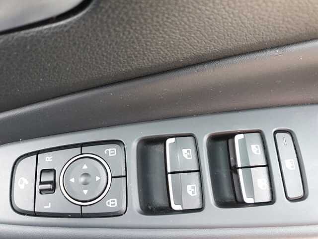 Hyundai SANTA FE 1.6 TGDi Plug-in Hybrid Ultimate 5dr 4WD Auto