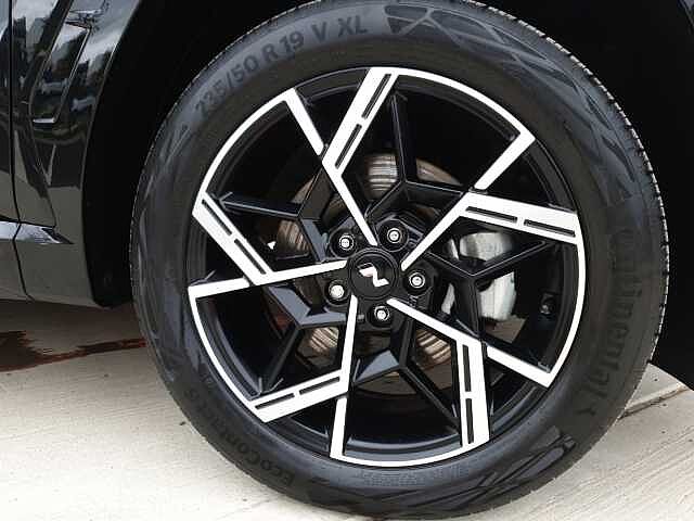 Hyundai TUCSON 1.6T Hybrid N Line S 5dr Auto Black