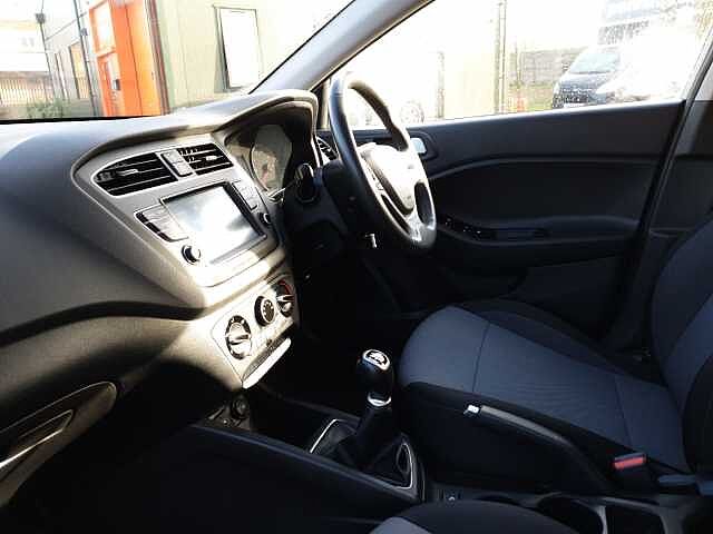 Hyundai i20 1.2 MPi SE 5dr