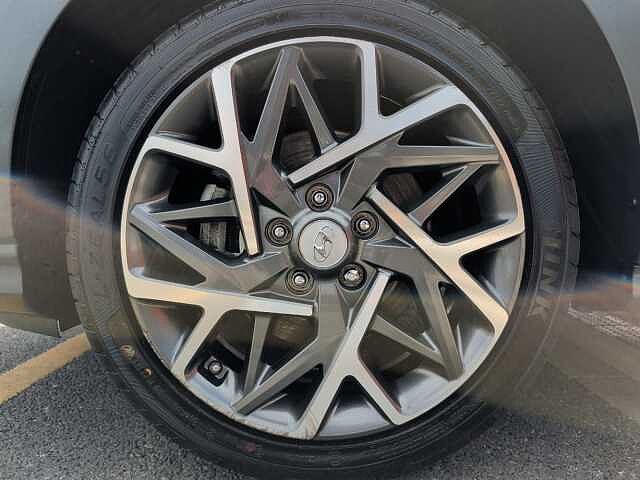 Hyundai KONA 1.6 GDi Hybrid Premium 5dr DCT