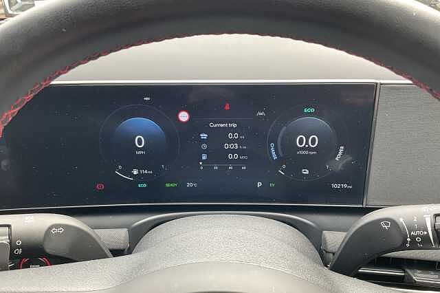 Hyundai TUCSON 1.6T Plug-in Hybrid N Line S 5dr Auto Engine Red