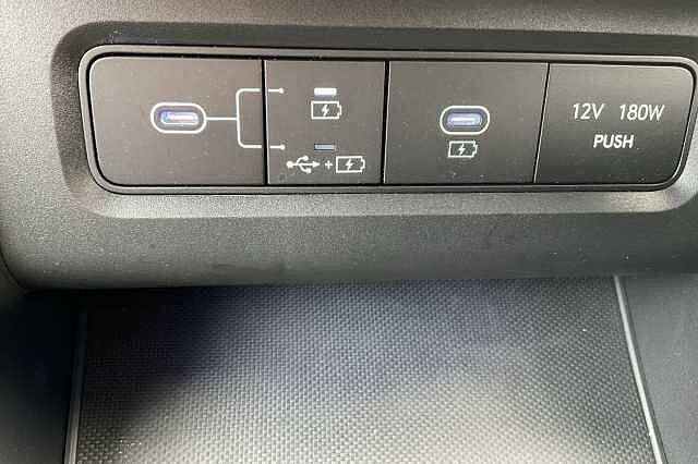 Hyundai TUCSON 1.6T Plug-in Hybrid N Line S 5dr Auto Engine Red