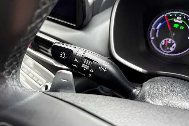 Hyundai SANTA FE 1.6 TGDi Hybrid Premium 5dr Auto Abyss Black