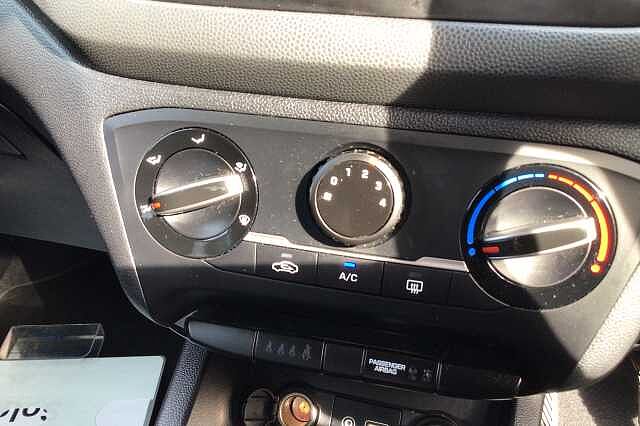 Hyundai I20 1.2 MPi Play 5dr Champion Blue (2TR)