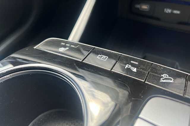 Hyundai TUCSON 1.6 TGDi Hybrid 230 Premium 5dr 2WD Auto Sunset Red