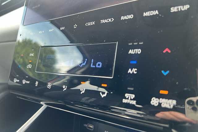 Hyundai TUCSON 1.6 TGDi Hybrid 230 Premium 5dr 2WD Auto Sunset Red