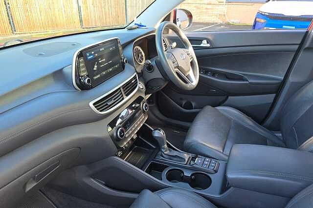 Hyundai TUCSON 2.0 CRDi 48V MHD Premium SE 5dr 4WD DCT Fiery Red