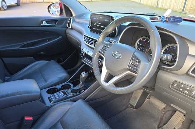 Hyundai TUCSON 2.0 CRDi 48V MHD Premium SE 5dr 4WD DCT Fiery Red