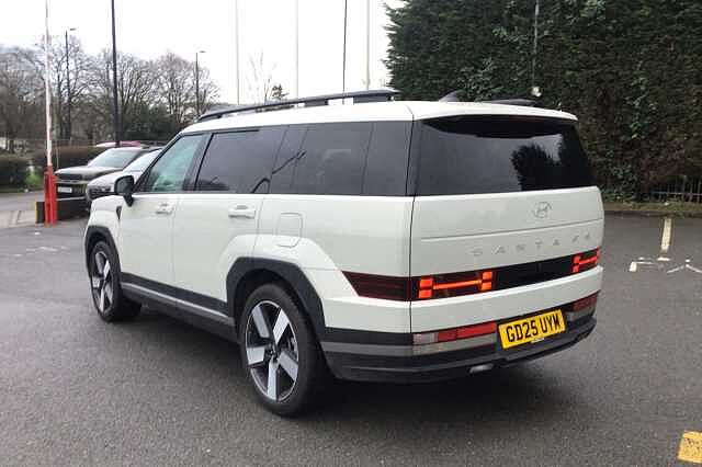 Hyundai SANTA FE PREMIUM White