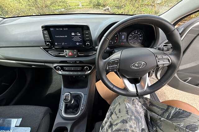 Hyundai i30 T-GDI SE CONNECT MHEV