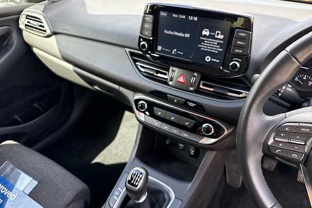 Hyundai i30 T-GDI SE CONNECT MHEV