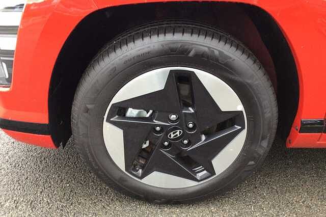 Hyundai KONA ADVANCE Engine Red