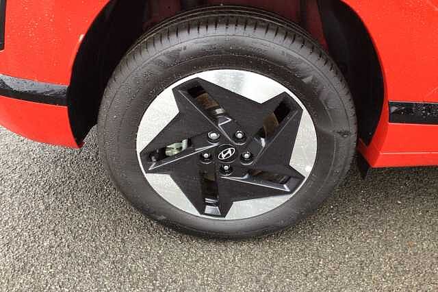 Hyundai KONA ADVANCE Engine Red