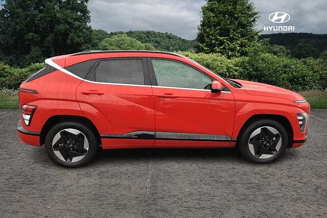 Hyundai KONA ADVANCE Engine Red