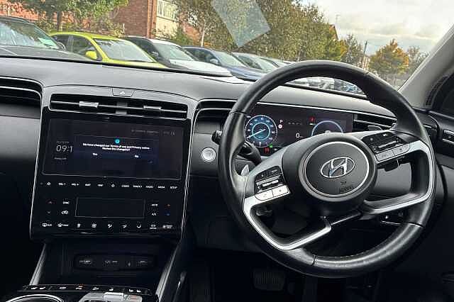 Hyundai TUCSON 1.6 TGDi Plug-in Hybrid Ultimate 5dr 4WD Auto White