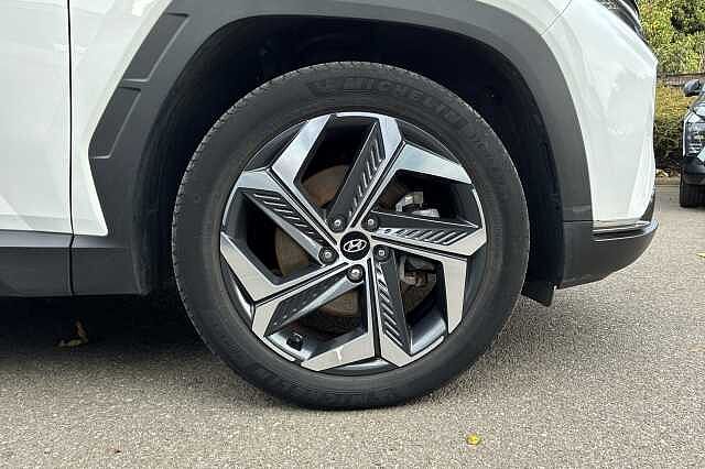 Hyundai TUCSON 1.6 TGDi Plug-in Hybrid Ultimate 5dr 4WD Auto White