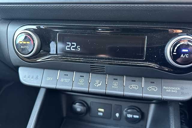 Hyundai KONA 1.6 GDi Hybrid Ultimate 5dr DCT Black