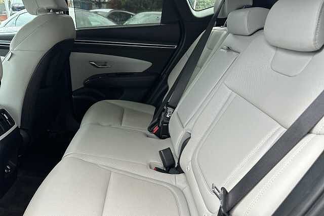 Hyundai TUCSON 1.6 TGDi Plug-in Hybrid Ultimate 5dr 4WD Auto Black