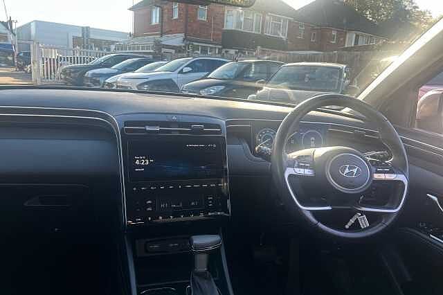 Hyundai TUCSON 1.6 TGDi 48V MHD SE Connect 5dr 2WD DCT Silky Bronze