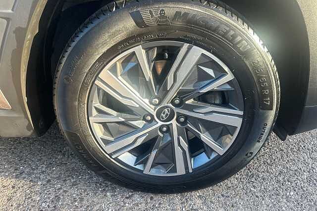 Hyundai TUCSON 1.6 TGDi 48V MHD SE Connect 5dr 2WD DCT Silky Bronze