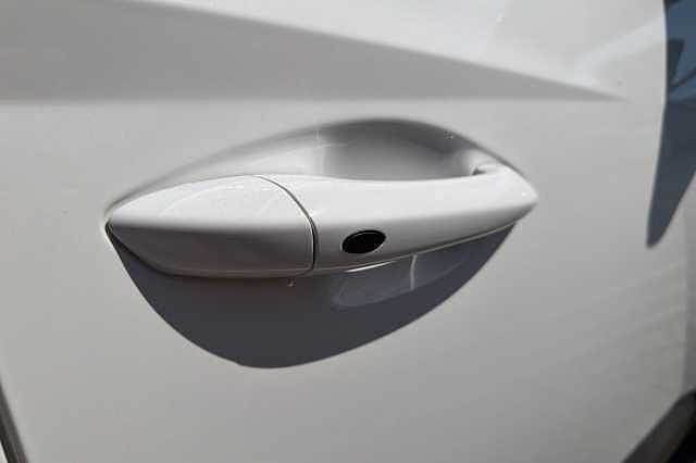 Hyundai TUCSON T-GDI PREMIUM Atlas White