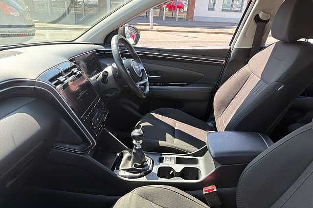 Hyundai TUCSON T-GDI PREMIUM Atlas White